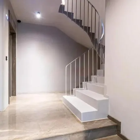 1br. 1st Line Of Sea. Apartamento *